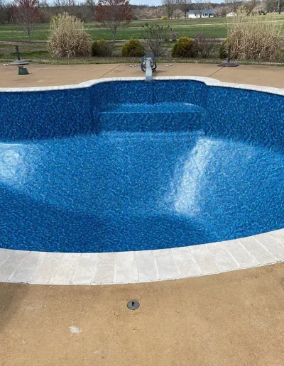 Seaglass liner installed in a freeform pool