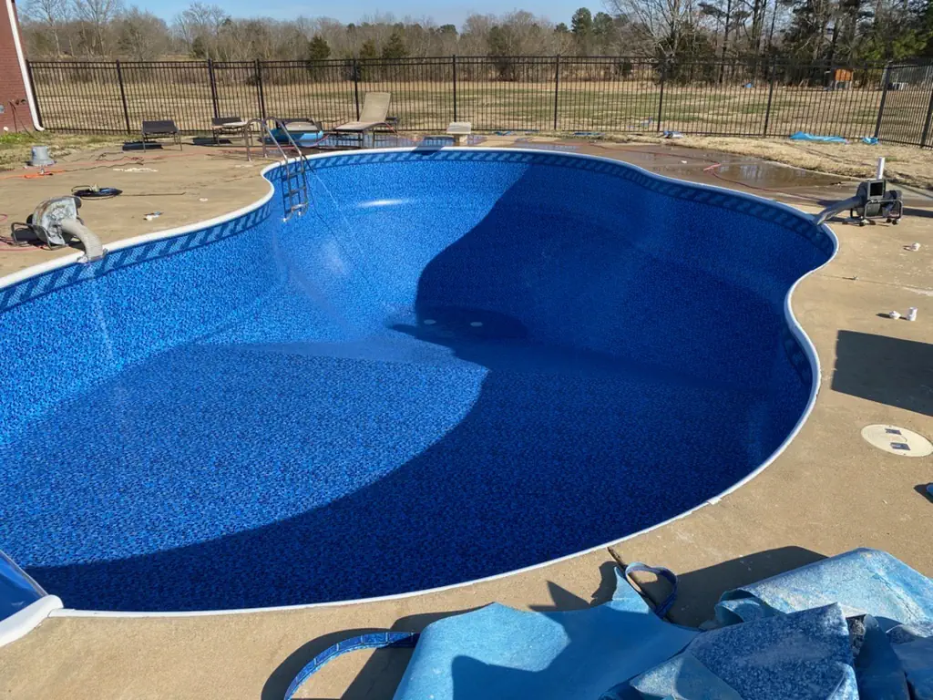 Amelia Cobalt Freeform Pool