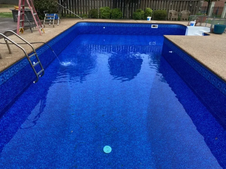 Diamond Deco True L Pool with plastic steps