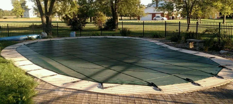 Green Freeform Pool Cover