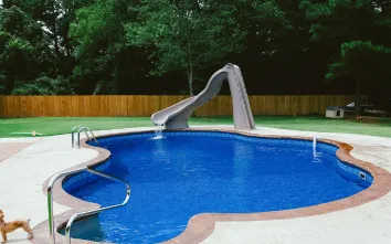 a beautiful rectangle pool with the HDE Oxford liner